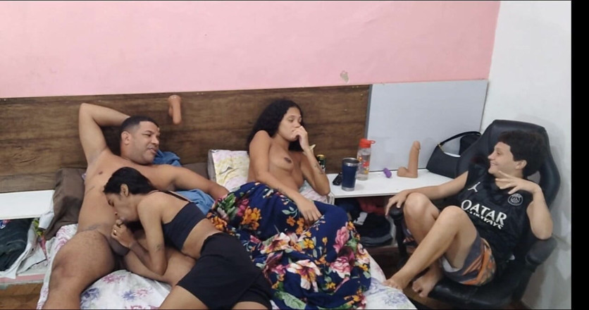 Sapatinha: Orgia Com a Esposa Da Minha Amiga