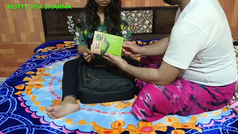 Hotty Jiya Sharmaa: Cel mai bun futai cu profesoară desi XXX din toate...