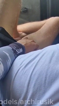Okul Iki Yaraklı Baylar Babası Tarafından Herkesin Içinde Vahşice Sikiliyor, Yolculukta Döllü Büyük Yaraklar