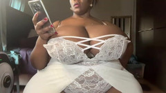 Legendary Booty Overdose: इनाम के लिए मेरी ब्रा के आकार का अनुमान लगाएं