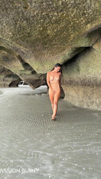 Best Pissing in the Paradise Beach