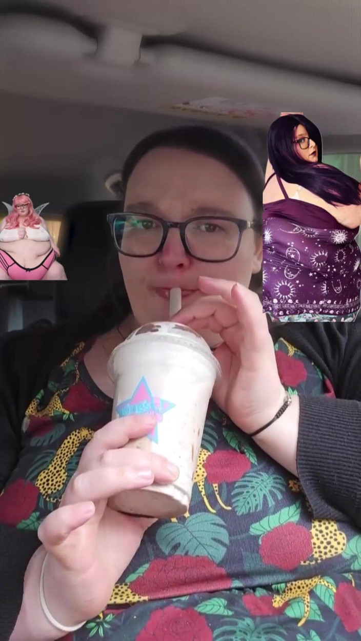 SSBBWLadyBrads: Awek montel super saiz melancap dalam Layanan Yang Sedap