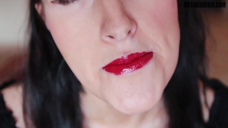 Lady Mesmeratrix Official: Cuelga en mis labios