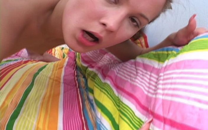 Nikky Thorne's Amateur Teen Casting: Tânără dulce amatoare la prima audiție - Bic_34