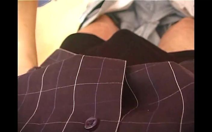 Forte Porno: Vintaj miang matang memberikan blowjob yang bagus kepada zakar amatur...