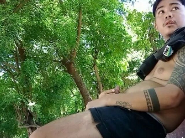 I Masturbate at the Sports Complex Outdoor Masturbation Pinoy Exhibitionist (Mario Jakliono)