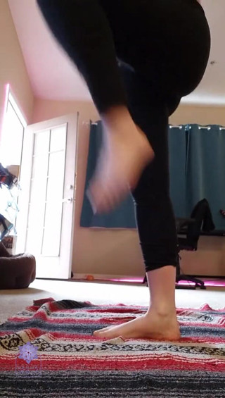 Dahlia Wolf: Entraînement en lycra 1