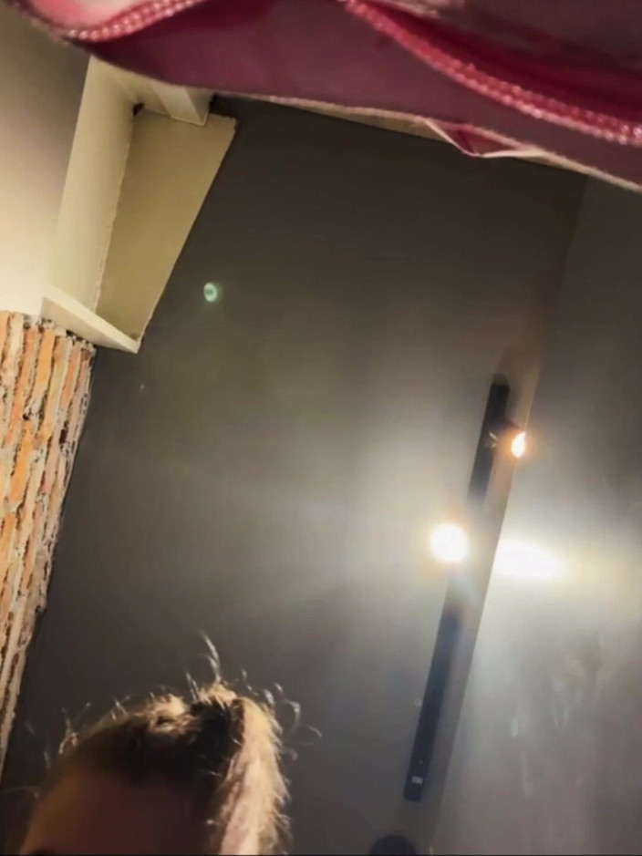 JuiceLussie: 在健身房的极端双渗透和训练