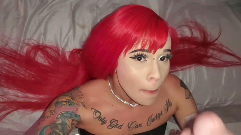 Latin Trans: Skinny Whore Gives Blowjob
