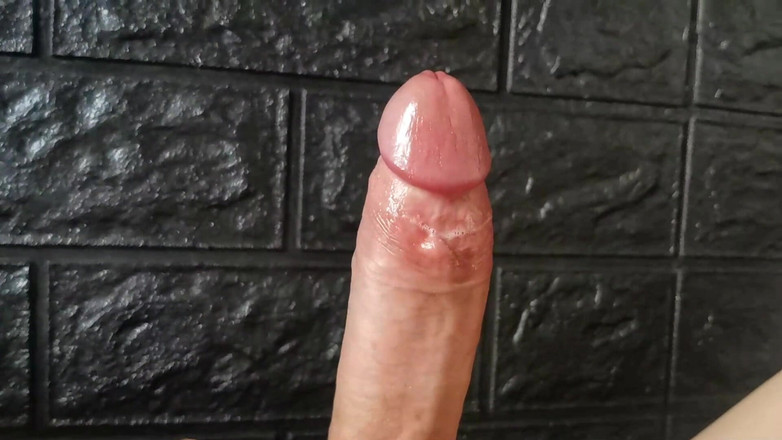 SEXY_GUYBEST: Grote smakelijke pik stroomt van opwinding