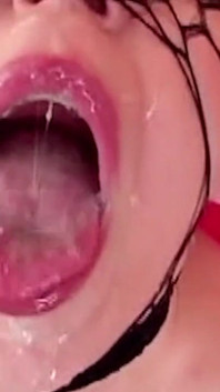 Gangbang Z Podwójną Penetracją I Połykaniem Dużej Ilości Spermy