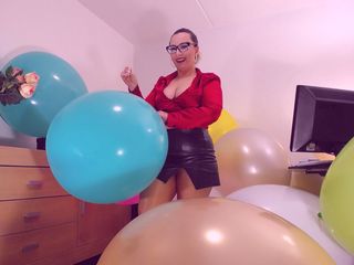 Nylon fetish 4u: Episodio 417. La matrigna arrabbiata scoppia 20 enormi palloncini colorati usando un...