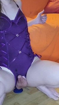 Peluche sin entrepierna púrpura es divertido para masturbarse