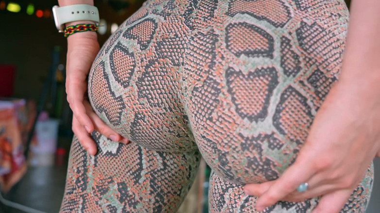 BootyFrutti: Used Her Right on the Yoga Mat