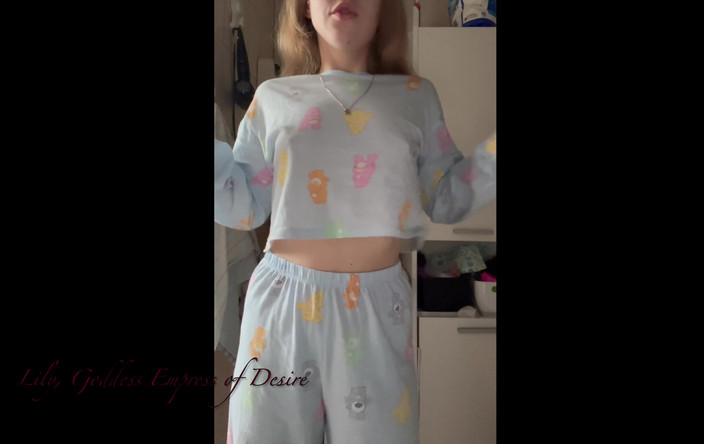 Lily, Goddess of Desire: 완벽한 틴 스트립티즈