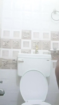 Casal indiano no banheiro