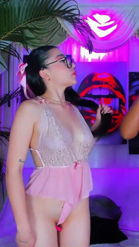 69 z jednoczesnym squirtem: Squirting w usta w tym samym czasie