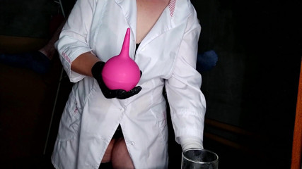 OurFetishLife: Clistere medico fetish nettare dorato