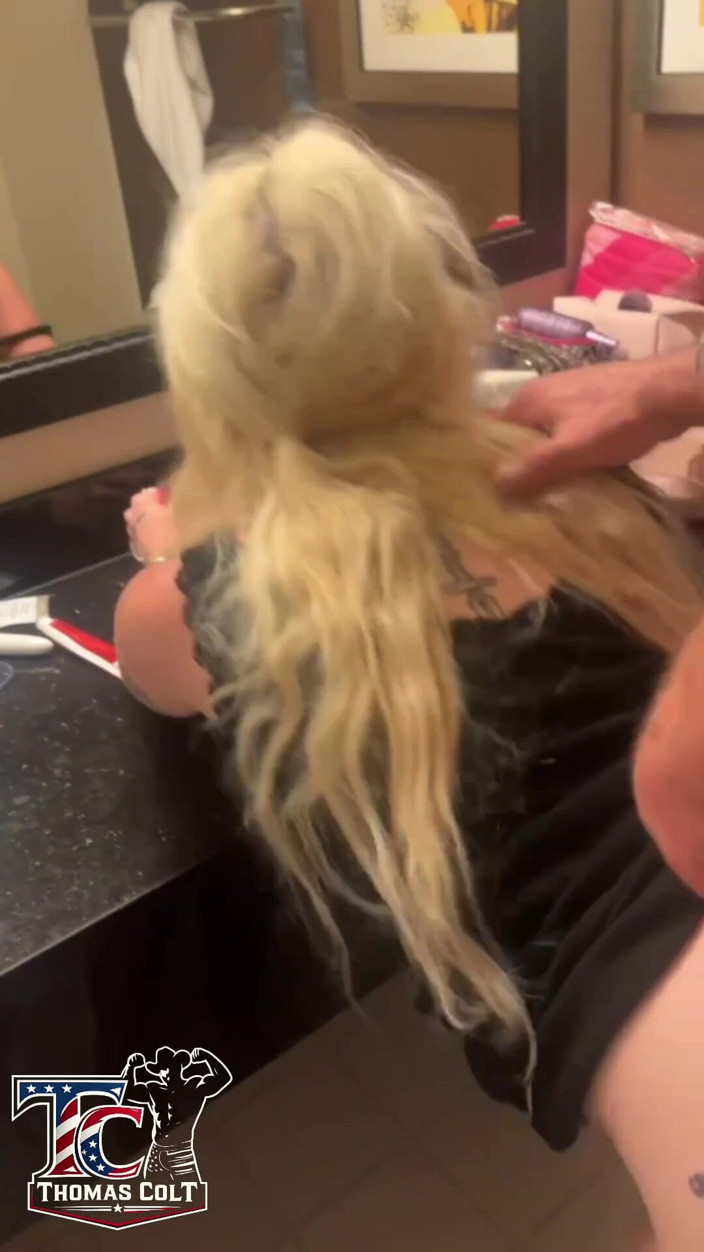 ThomasColt: Junge altes mädchen der schlampe wird von älterem mann im hotel...