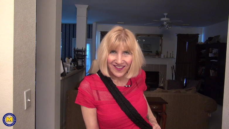 Mature Solo NL: Horny American Granny Is Enjoying Herself a Lot on Camera!