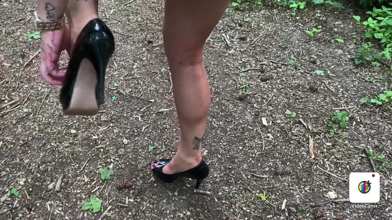 Mia XXX: Miaxxx bionda teengirl pipì nella foresta 2020