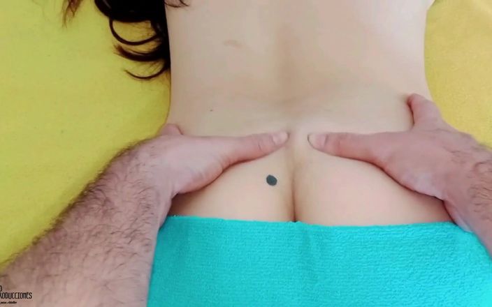 Emma vict: Ngentot adik tiriku sebelum ayah tiriku tiba. Cewek ini suka...