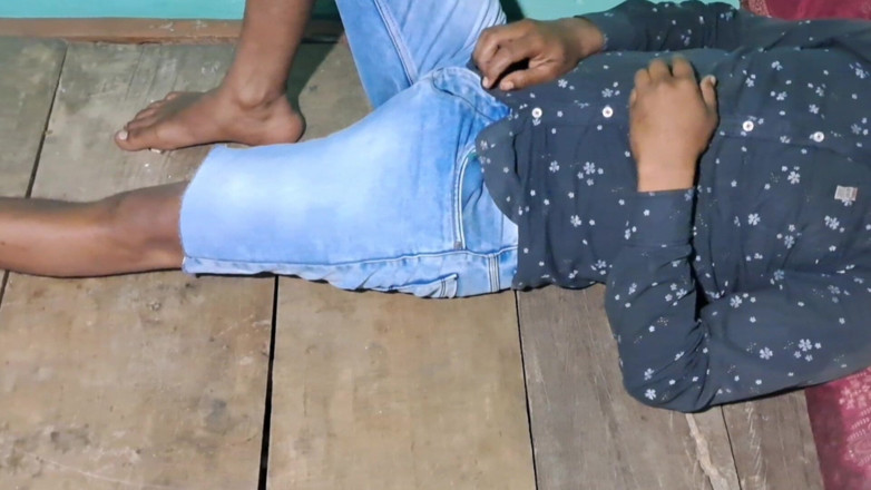 Trilokinath: Indiancă bhabhi sexy de la sat