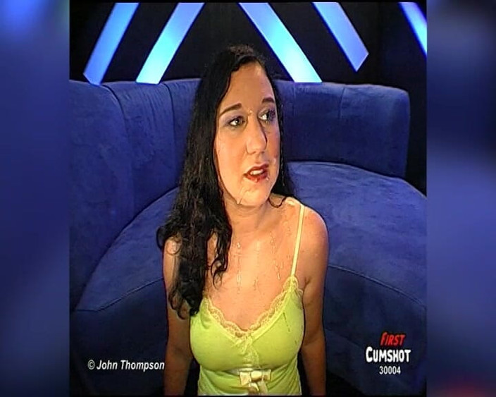 GGG John Thompson OLD STYLE: Ggg John Thompson - Cumshot Děvka v Red Fishnets dostane bušení