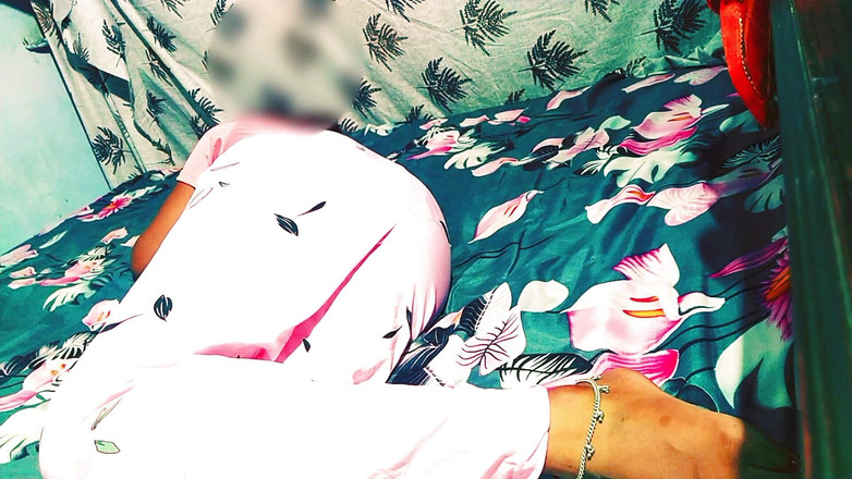 Rakul008: Desi sexy sexy a krásná dívka kouří péro