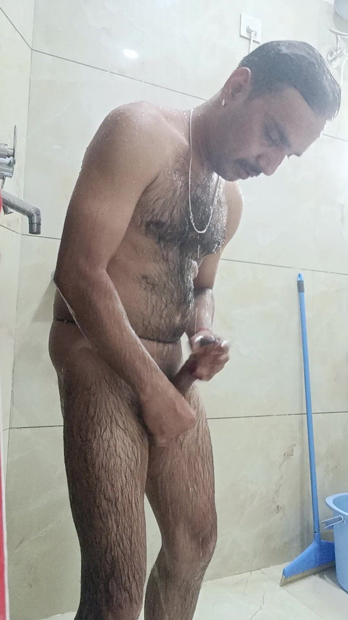 Rajasthani-old-lover: Lelaki desi India menikmati mandi dan seks