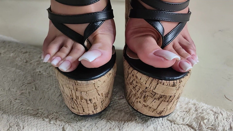 Goddess Lena: Hot Wedges