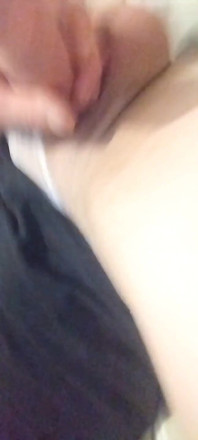 ควยใหญ่ชอบช่วยตัวเอง