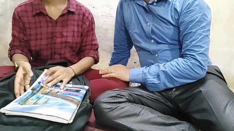 FloweryMask42: Učitel tam šuká studentku