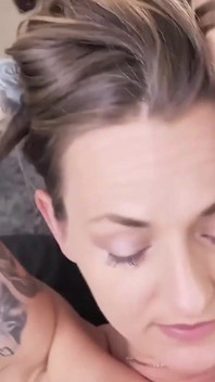 Titty Jiggle e Slit Slide: O passeio de prazer do enteado de Natasha!