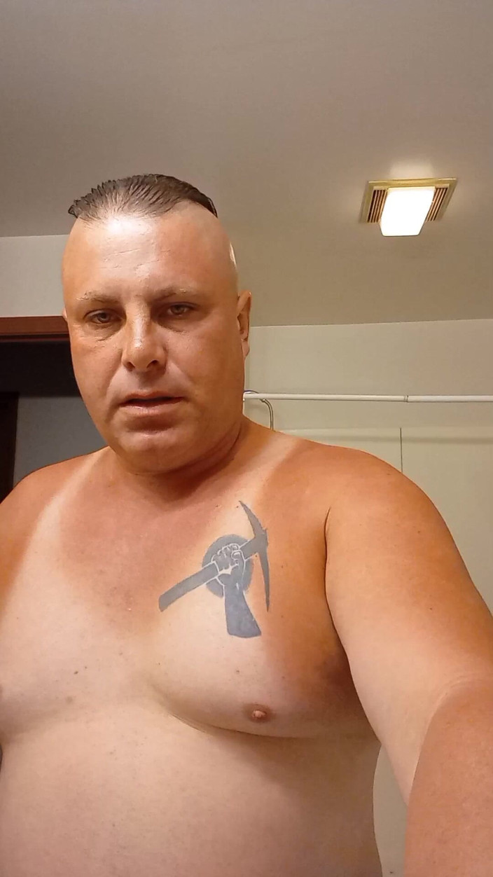 JG Risk: Masturbation dans la salle de bain