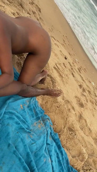 Baise à la plage