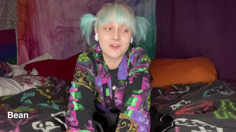 Alice Bean: Šlapání na tvém malém ptákovi