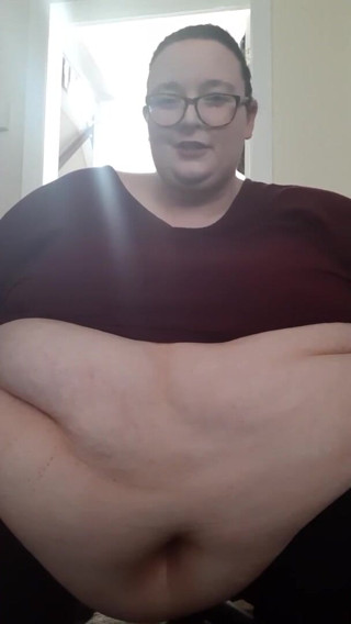 SSBBWLadyBrads: 당신의 뚱뚱한 여신은 어둠 속에서