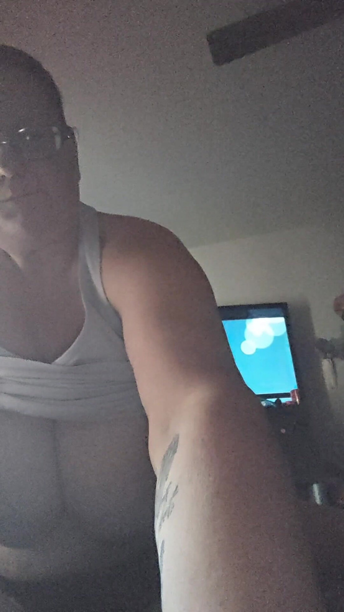 Misssunshinevip: Biarkan saya menunggang Papi.