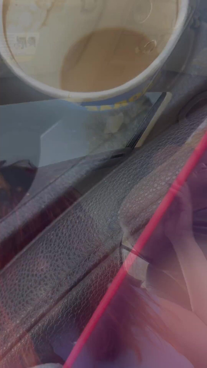 Elena917: 발 핥기, 운전 중 딱딱한 얼굴 때리기