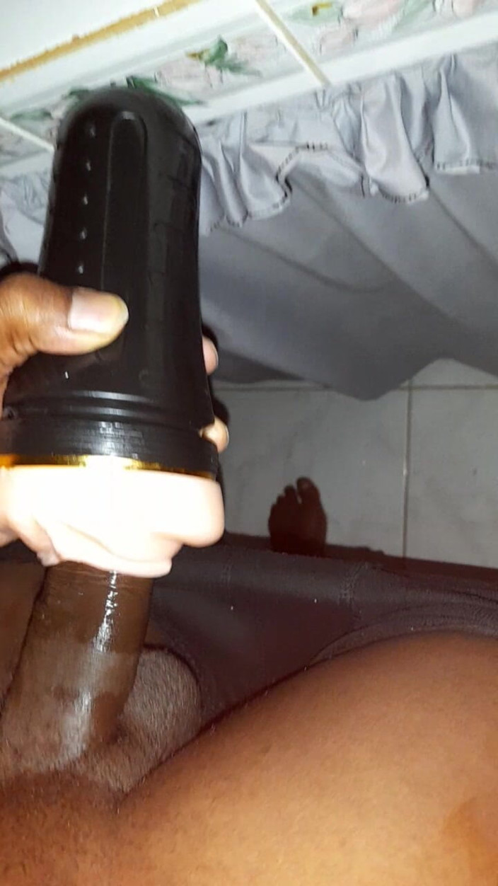 Islandvibes69: Jerking off S11 E2