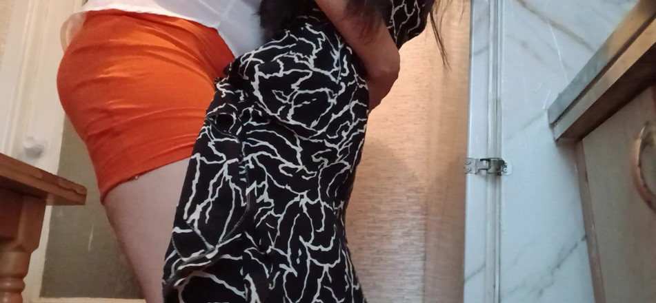 Lesbian-candys: Jag blev knullad snabbt av min domme MILF-chef i det...