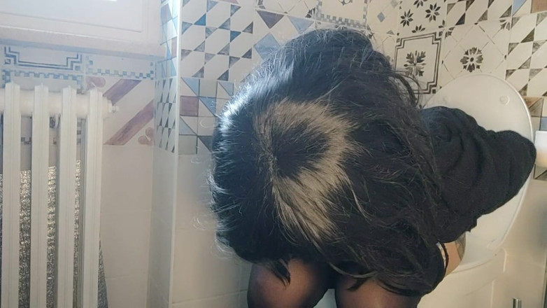 savannahamatoriale: Pouze na záchodě se cítím opravdu svobodný