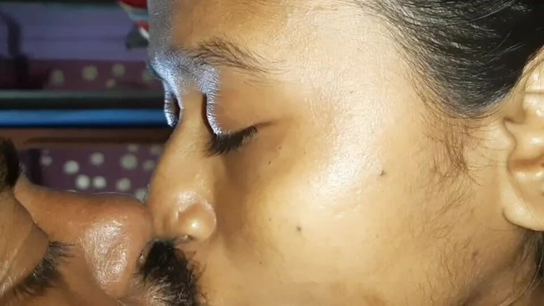 Anguribhabi: A cunhada de Bangladesh está curtindo a noite em que...