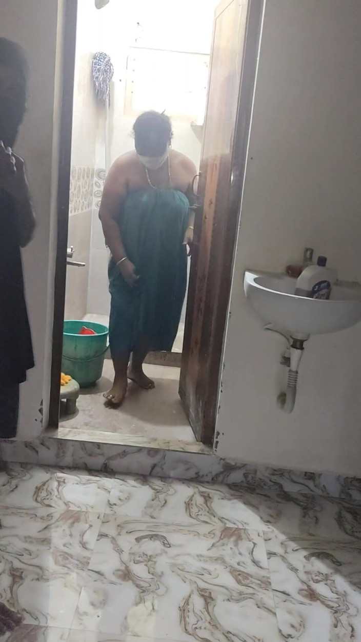 Thesana: Dua Theives Mengongkek Wanita Sepi