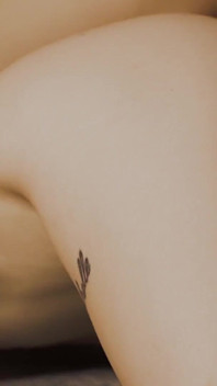 Troia rossa furiosa (madi collins) scopa Alison Rey fino a quando non viene