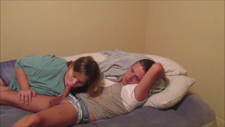 Sadee Rain: Hot shemale Sadee gets dick sucked by horny bitch cumming...