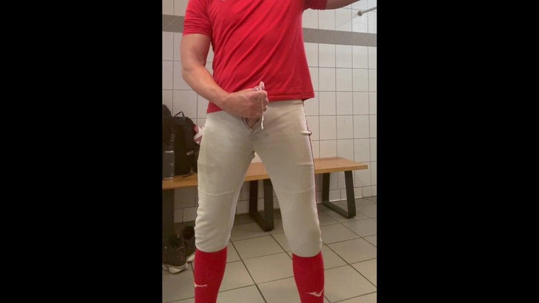 JockDad87: Diversión alfa en el vestuario con Jockdad87 en ropa de...