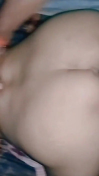 Indianca Desi Bhabhi a fost lăsată singură acasă de fratele ei vitreg