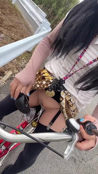 N ° 217 Faire du vélo sur un vélo de massage électrique